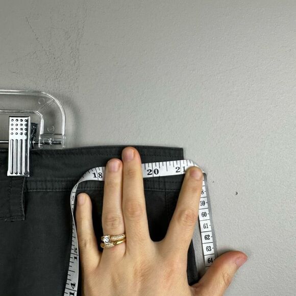 Columbia sports Omni-shield gray outdoor men’s cargo pants size 40 - Picture 12 of 13